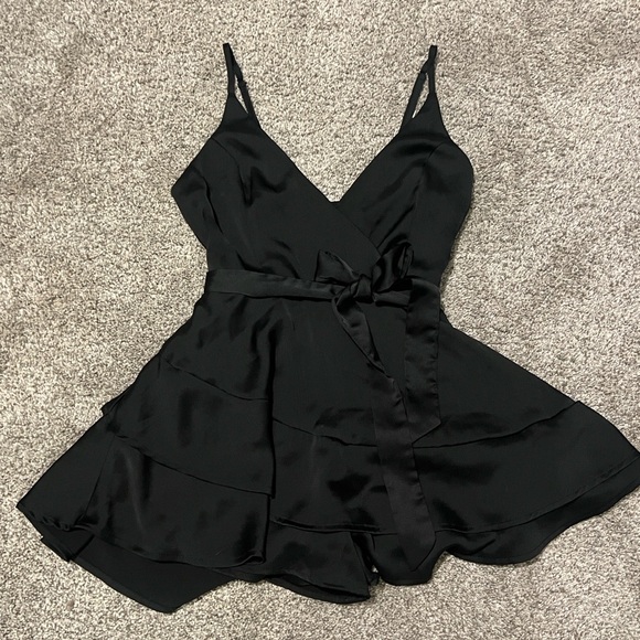 X-Small - Altar’d State spaghetti strap romper - Picture 3 of 8